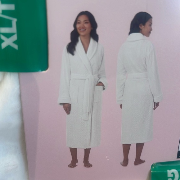 XL: Room Service Plush Wrap Robe - Picture 4 of 5